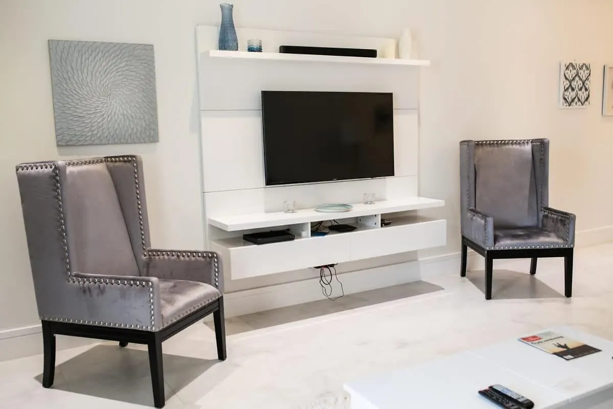 Two Bedroom Cable Beach Condo With Patio Nassau 0*,  Bahamas