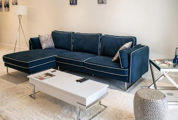 Two Bedroom Cable Beach Condo With Patio Nassau Holiday home